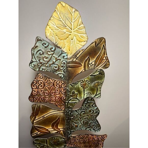 Elegant Metal Leaf Candle Holder - Picture 6 of 9